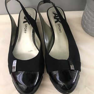 Anne Klein Wedge Sandel